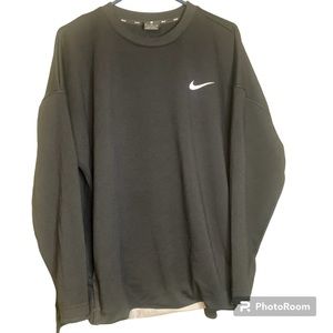 Nike oversized sweatshirt with pockets